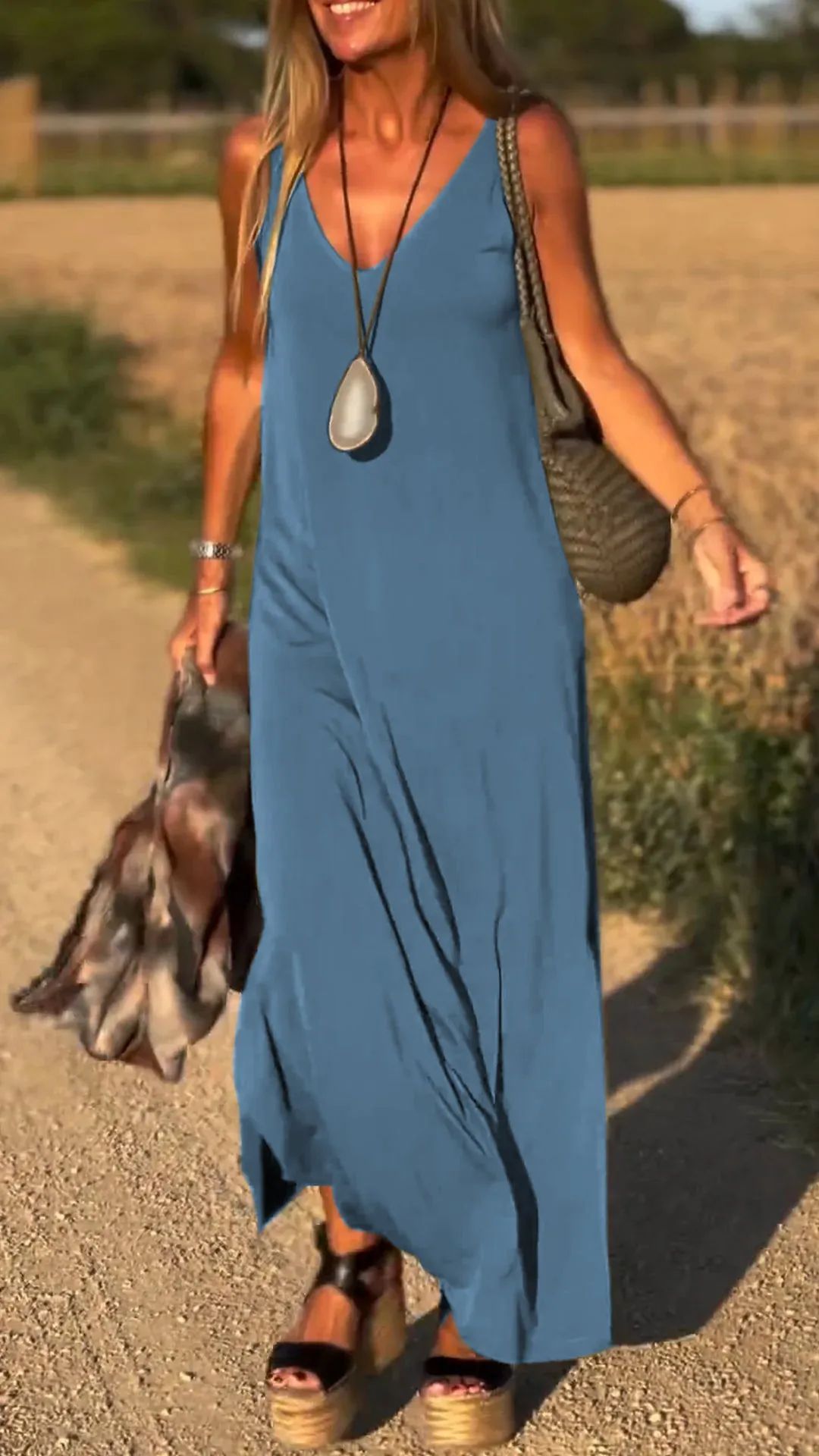 Robe Mia– Élégance Sensuelle