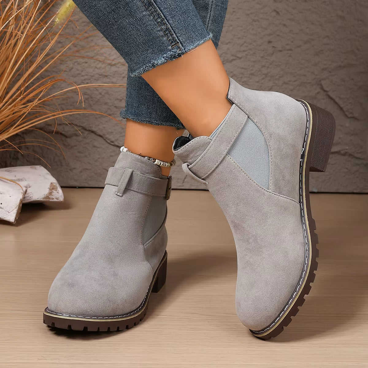 Bottes Martin en daim à talon épais