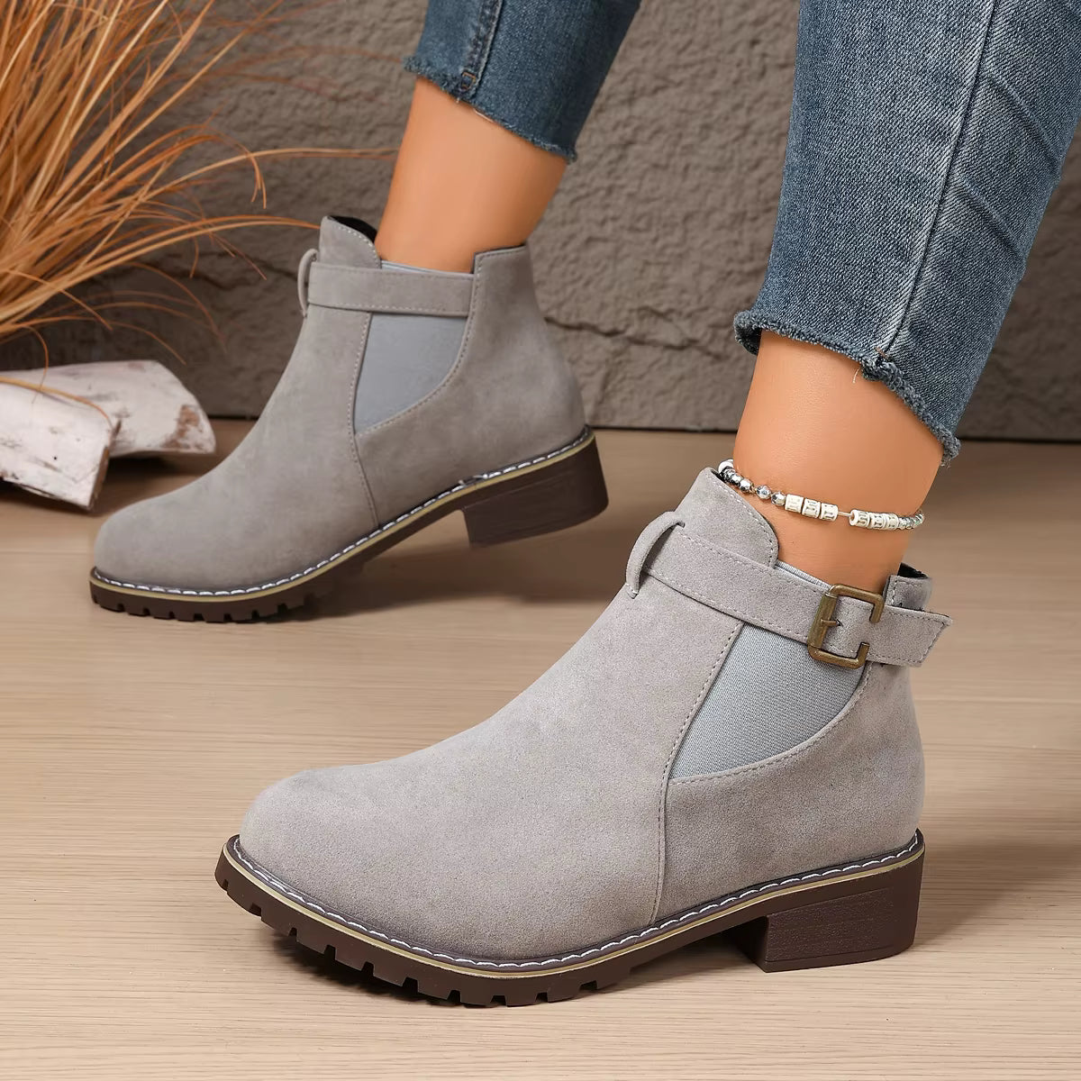 Bottes Martin en daim à talon épais