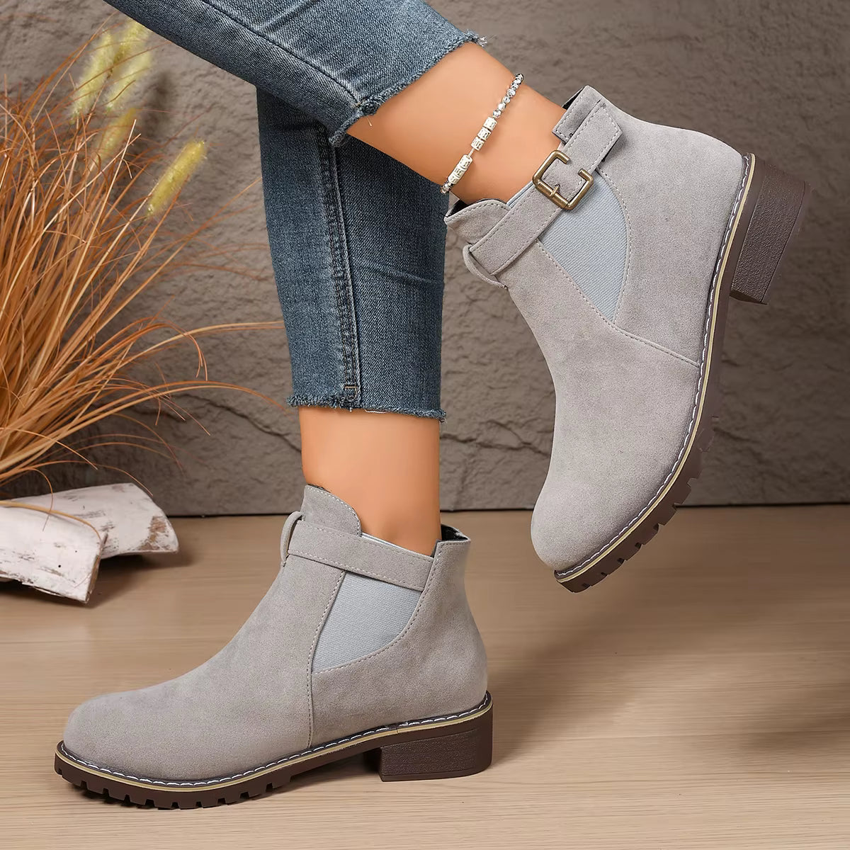 Bottes Martin en daim à talon épais