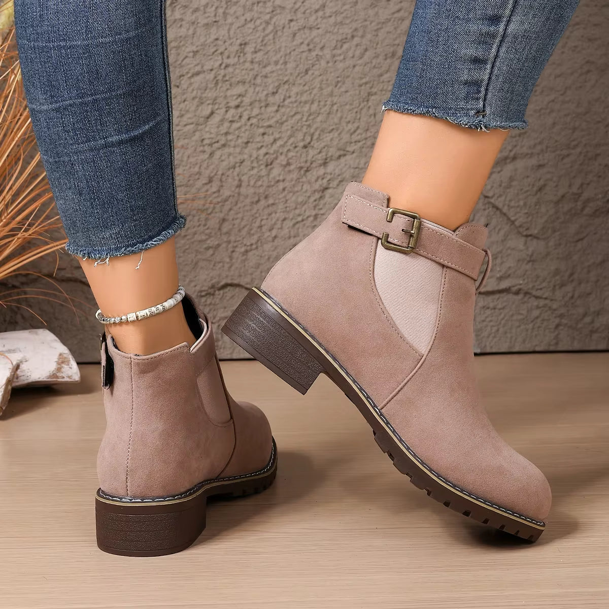 Bottes Martin en daim à talon épais