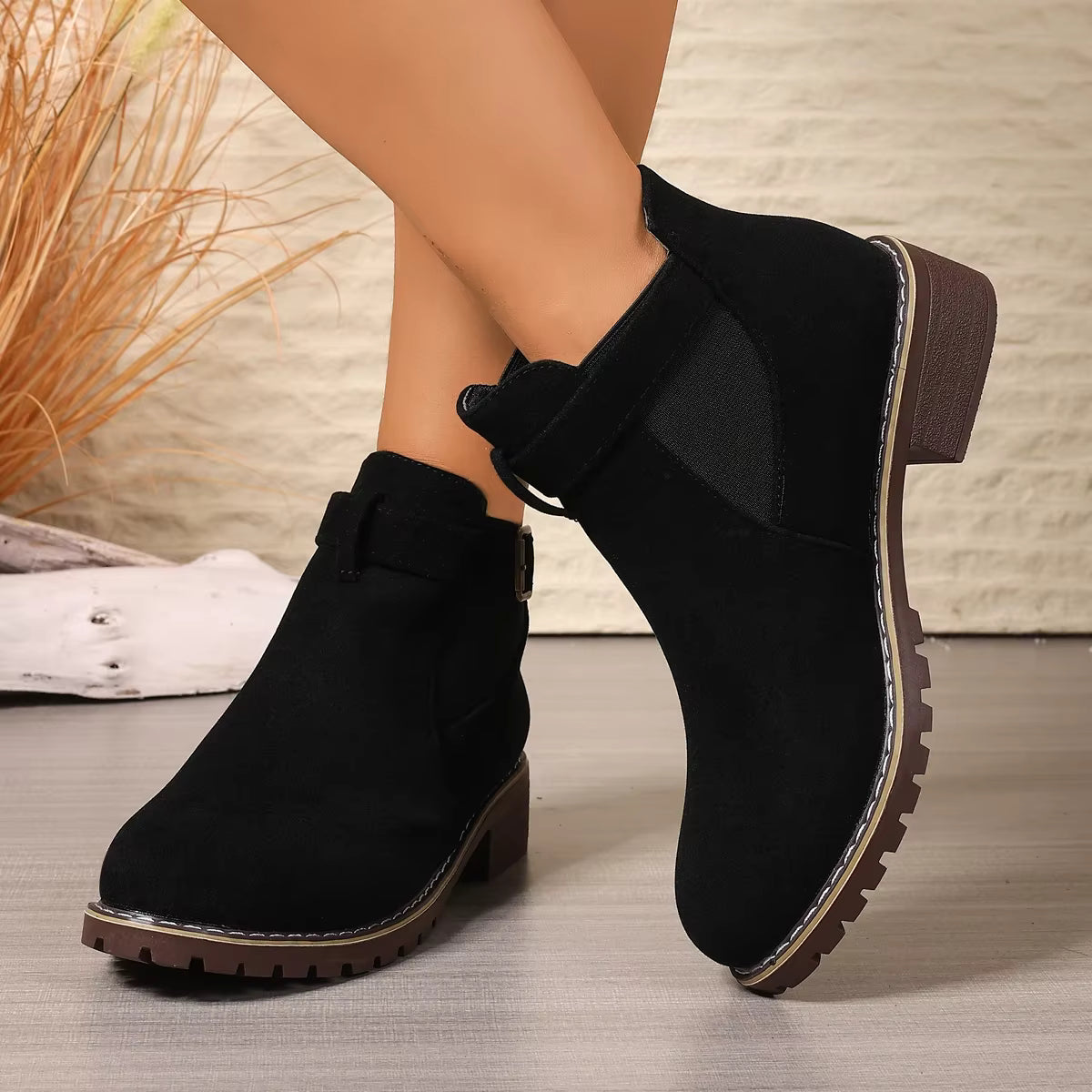 Bottes Martin en daim à talon épais