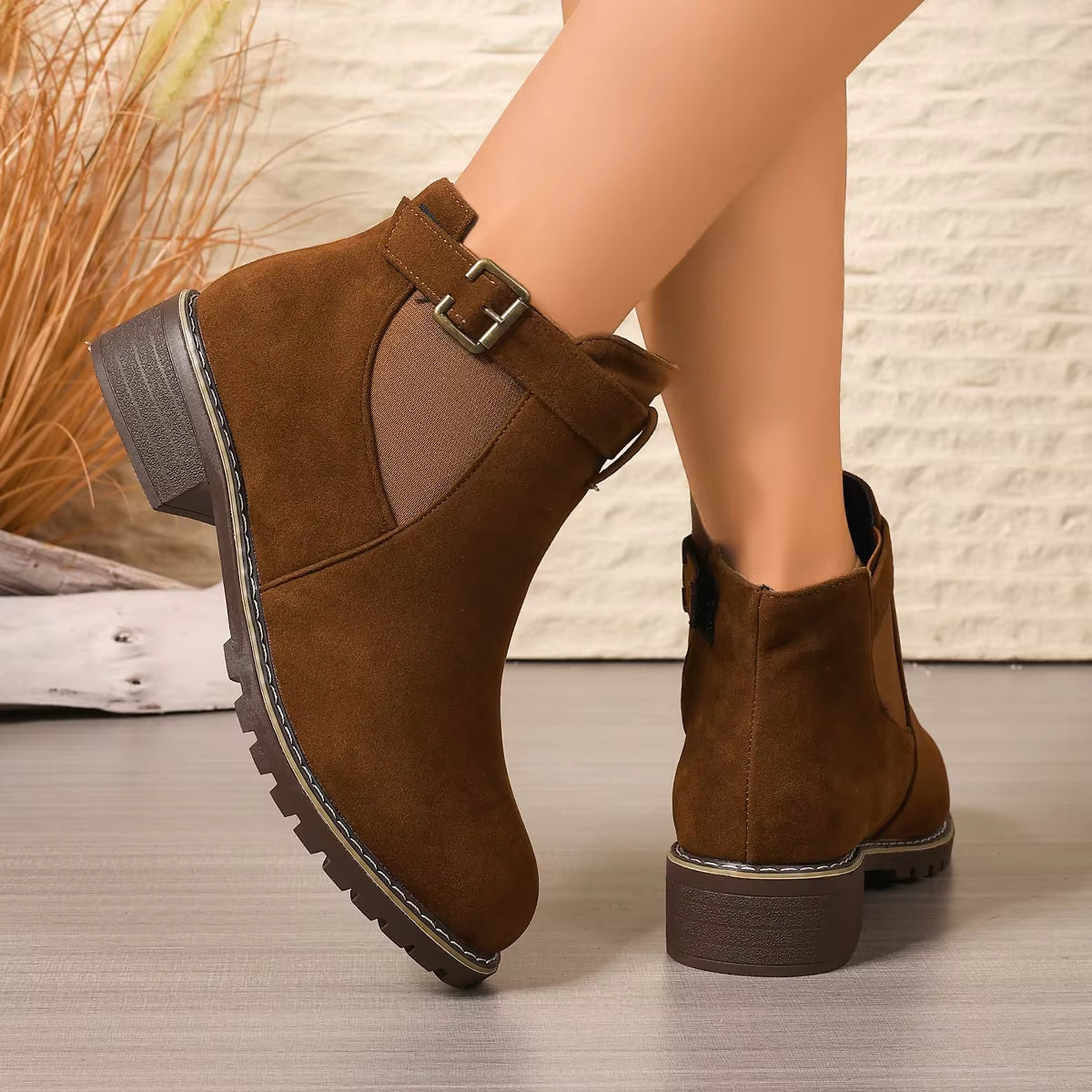 Bottes Martin en daim à talon épais