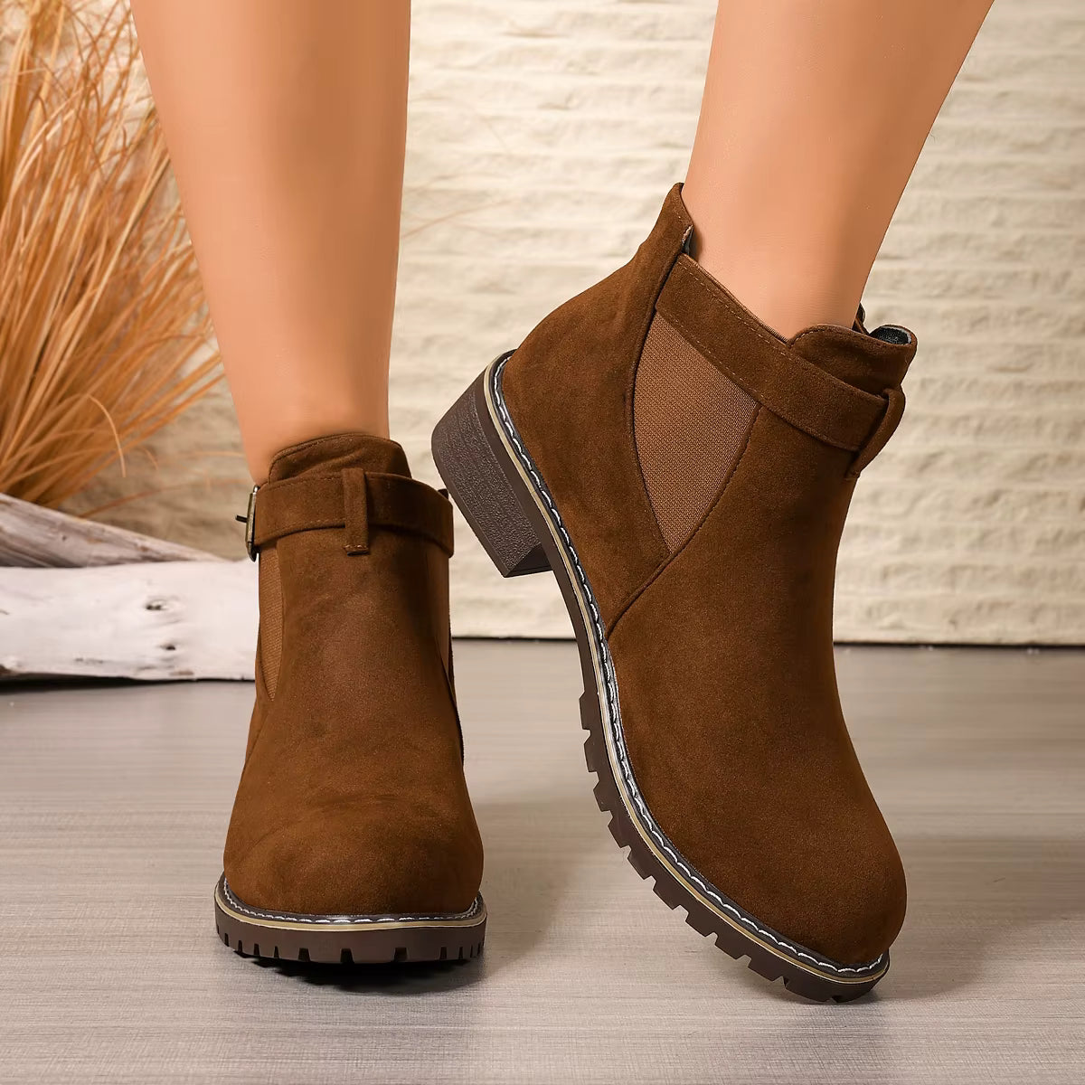 Bottes Martin en daim à talon épais