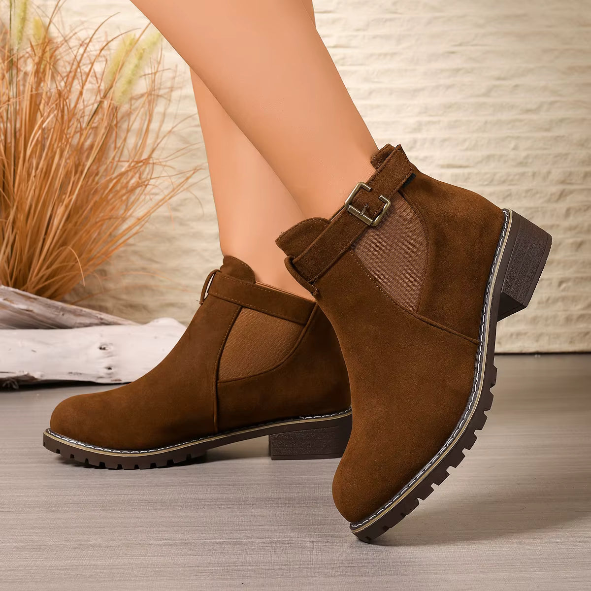 Bottes Martin en daim à talon épais