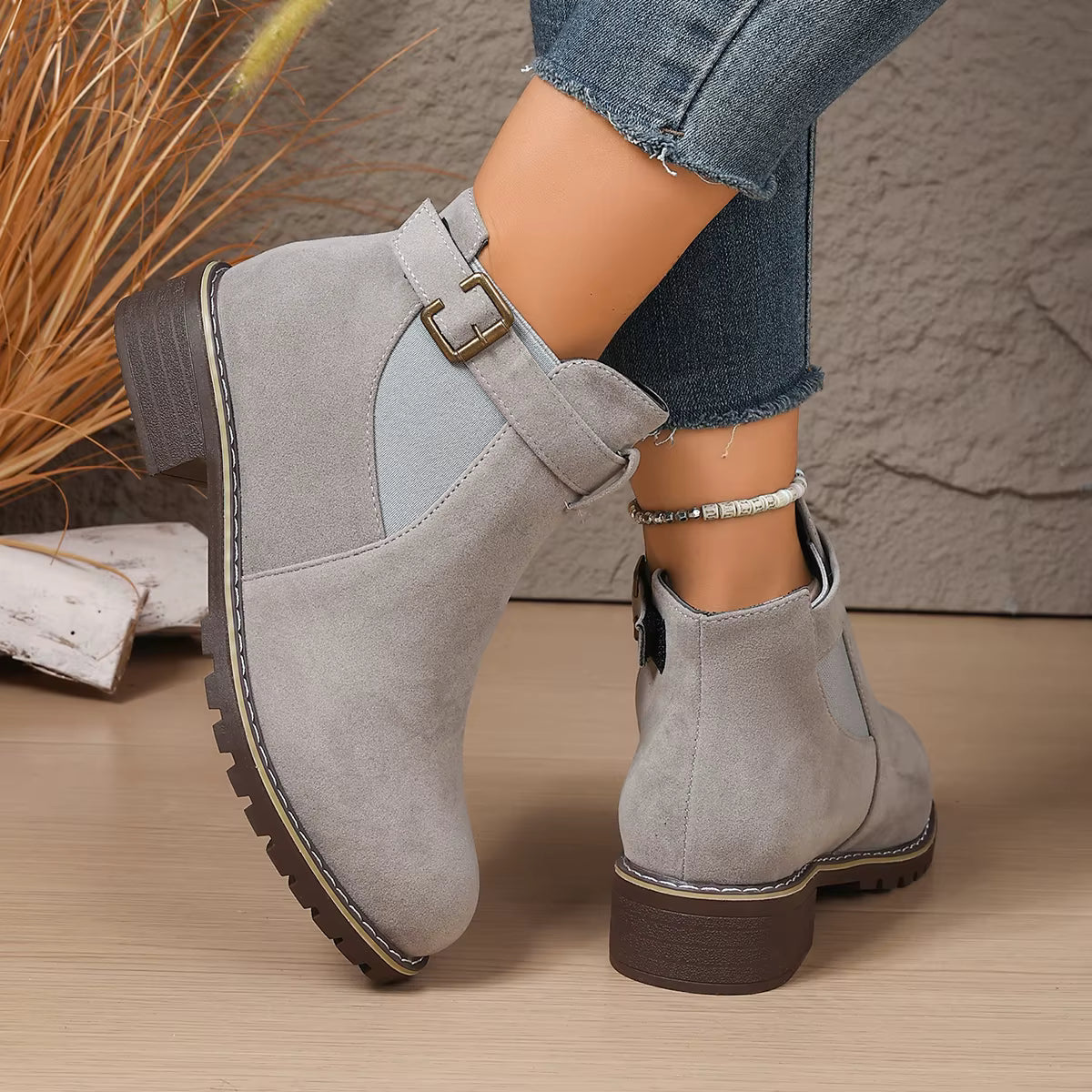 Bottes Martin en daim à talon épais
