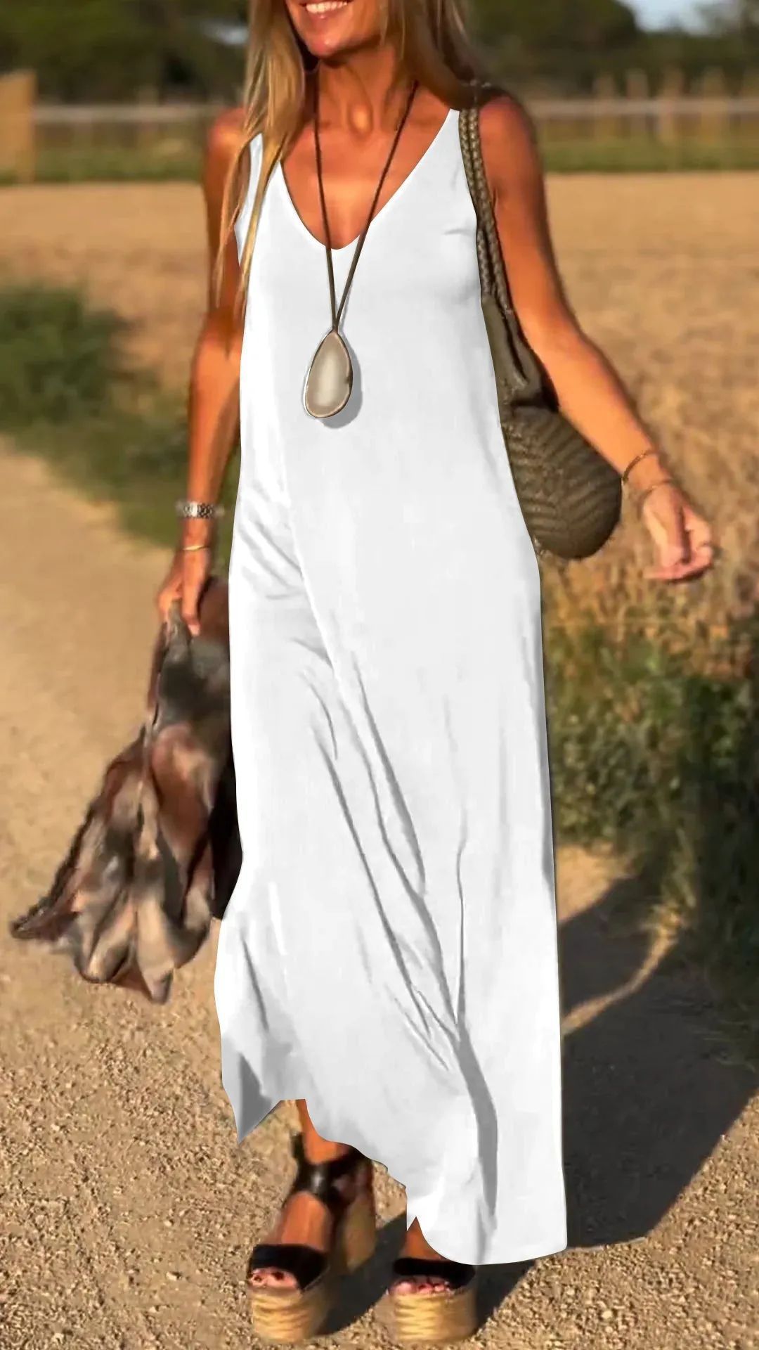 Robe Mia– Élégance Sensuelle